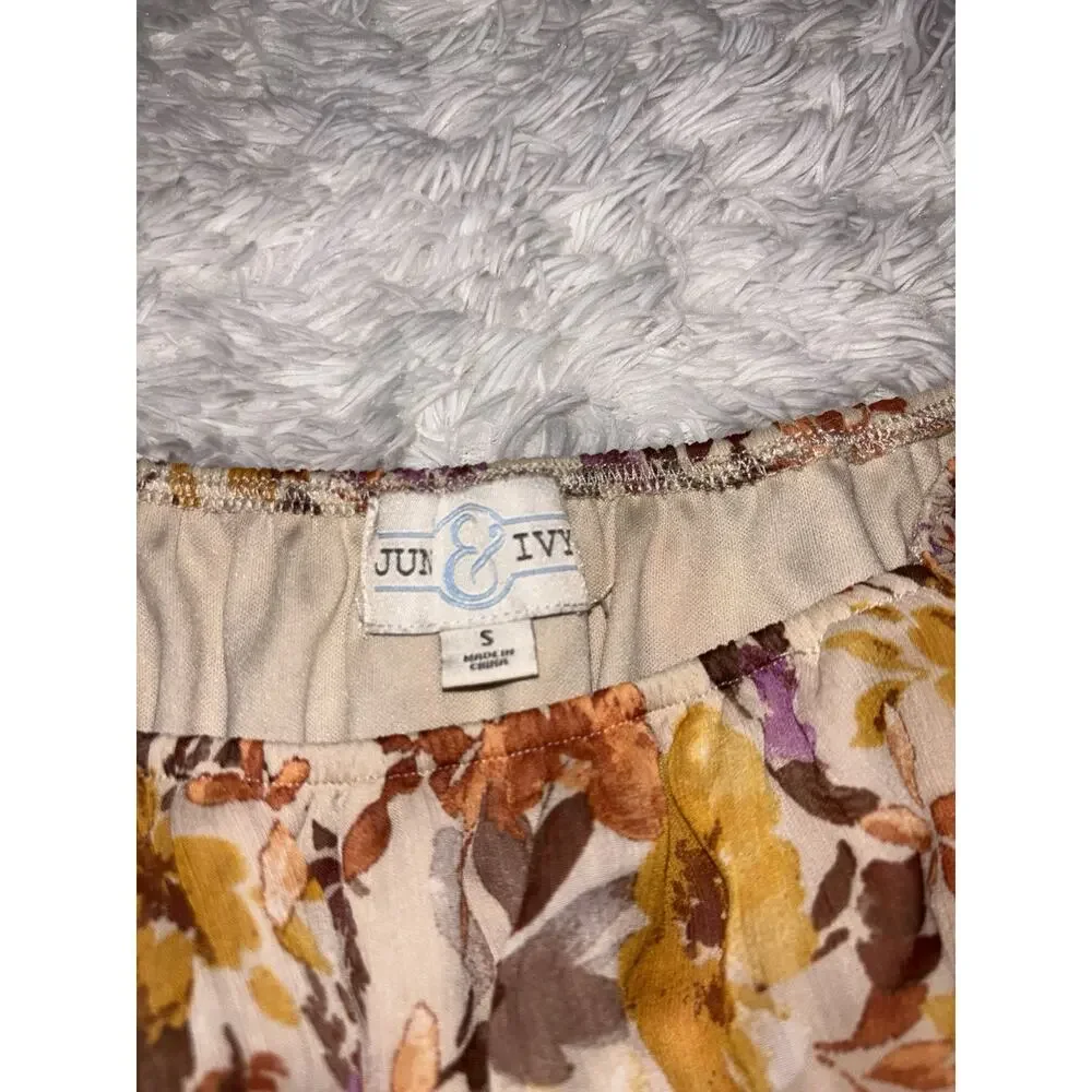 Jun & Ivy women's sz. S floral lined dress. Pretty, grt. shape - Picture 4 of 7